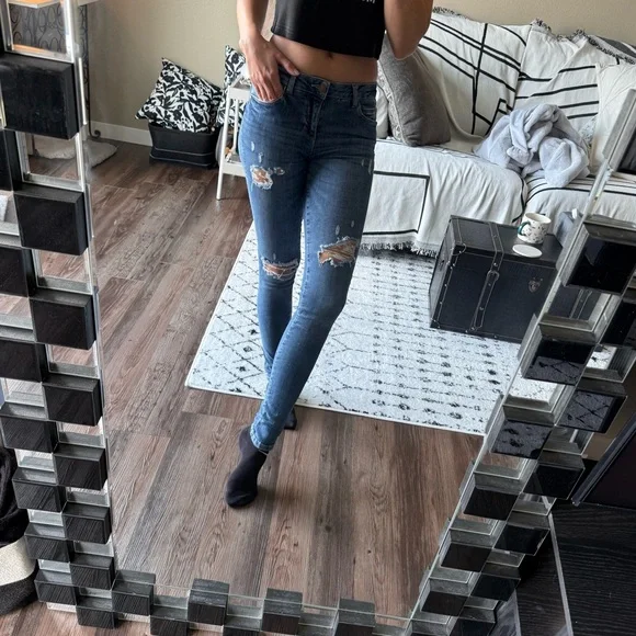 Guess Ripped Blue Skinny Jeans - Picture 2 of 7